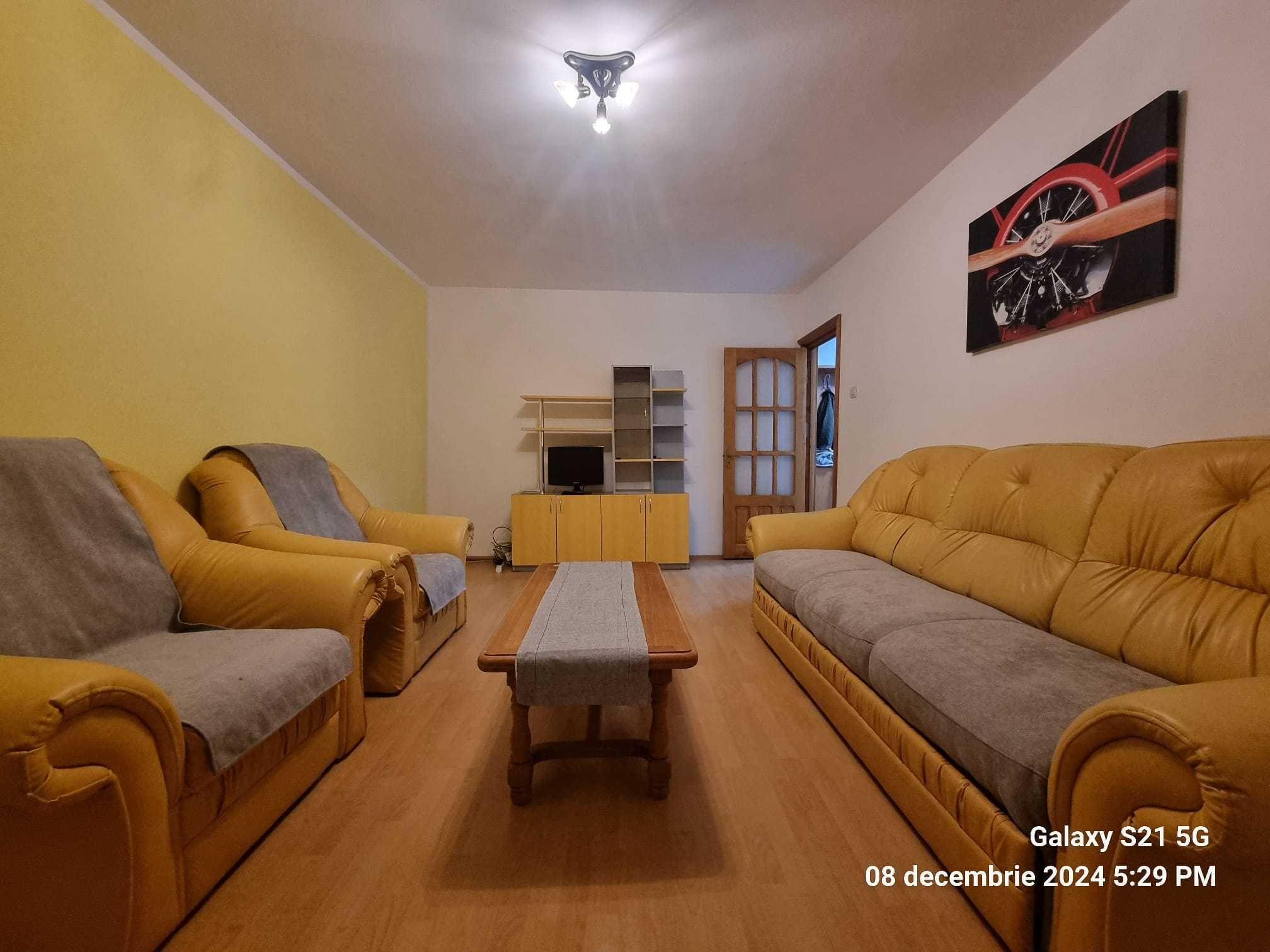 Apartament 2 camere decomandat zona Nicolina II