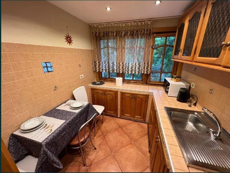 PF Inchiriez apartament 3 camere Podu Ros-Palas-Universitatea Tehnica