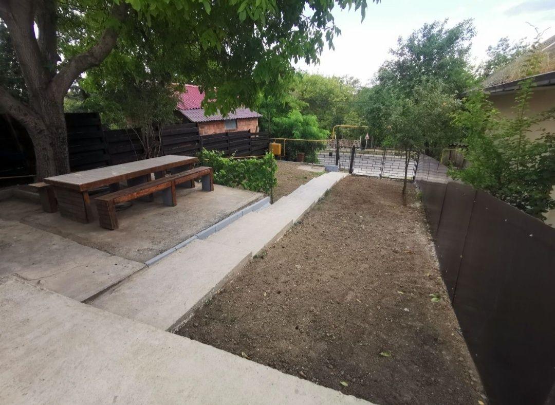 Vând casa sararie copou