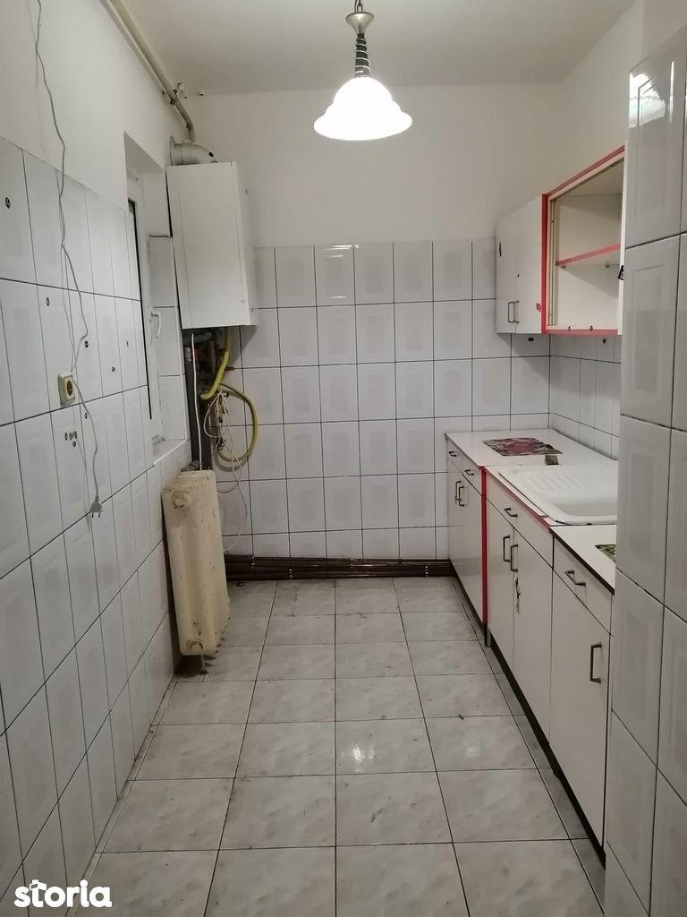 1 cameră, etaj 1, balcon închis, disponibil imediat Calea Aradului