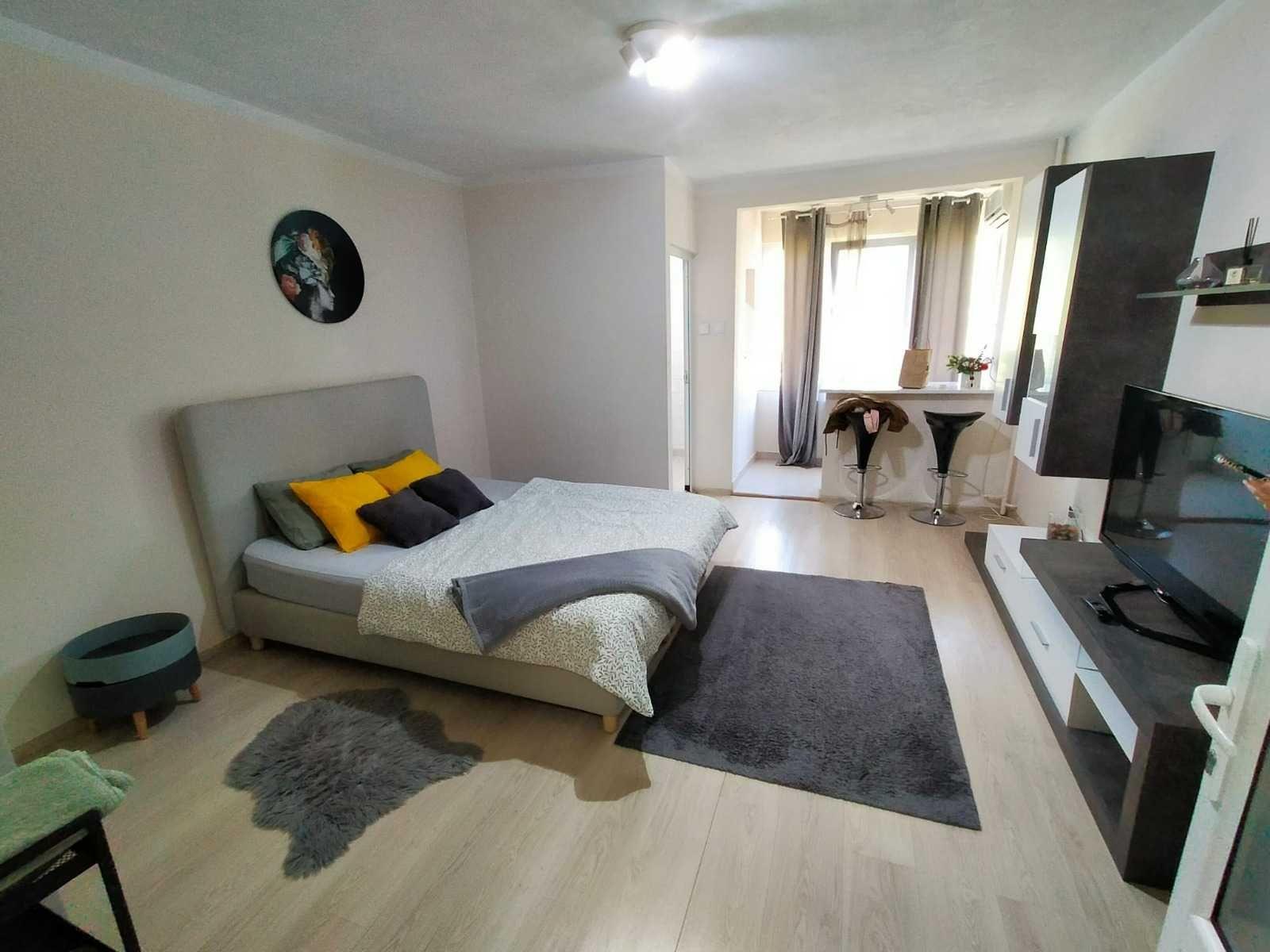 Vand garsoniera Circumvalatiunii 5minute de Iulius mall/gymone 68000 - imagine 1