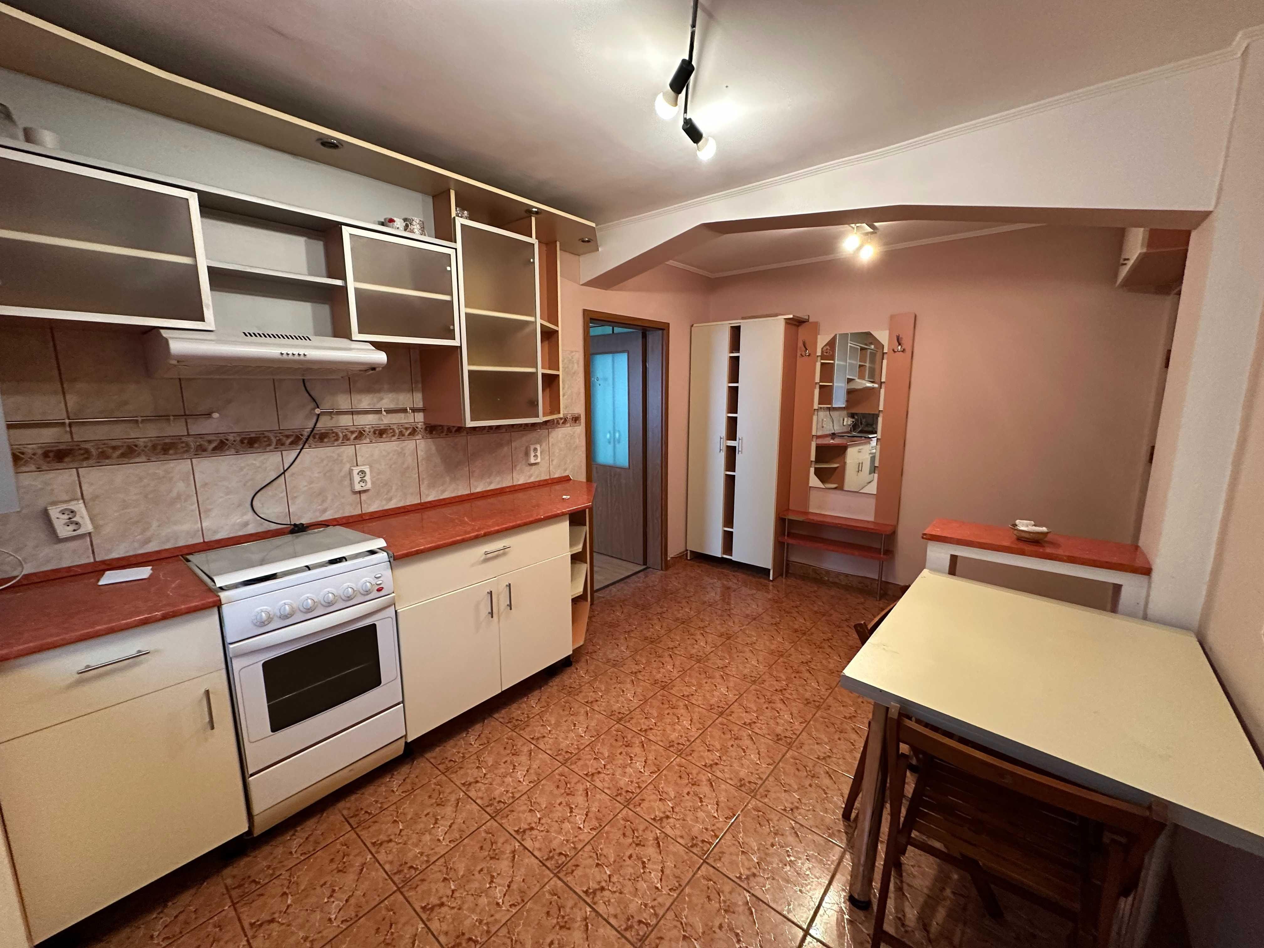 Proprietar vand apartament 2 camere zona Circumvalatiunii PARTER