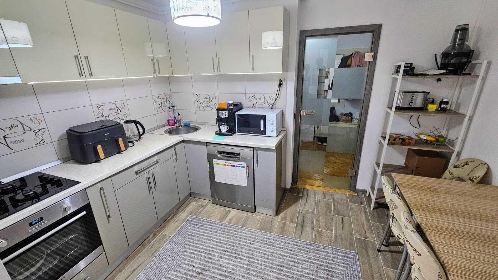 Proprietar, apartament 3 camere decomandat, 72 mp, mobilat si utilat - imagine 1