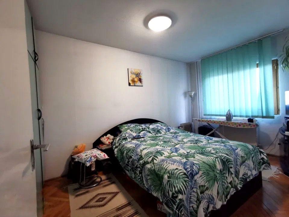 Vand apartament Dambovita