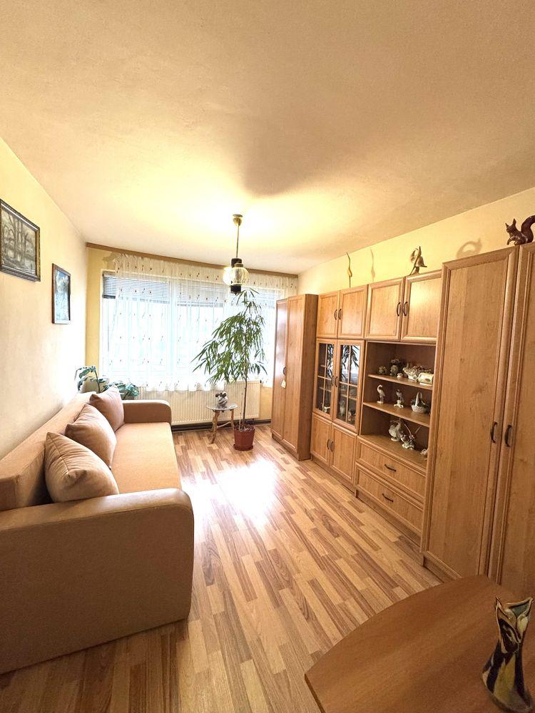 Vand apartament 3 camere zona Cetatii-Bogdanestilor