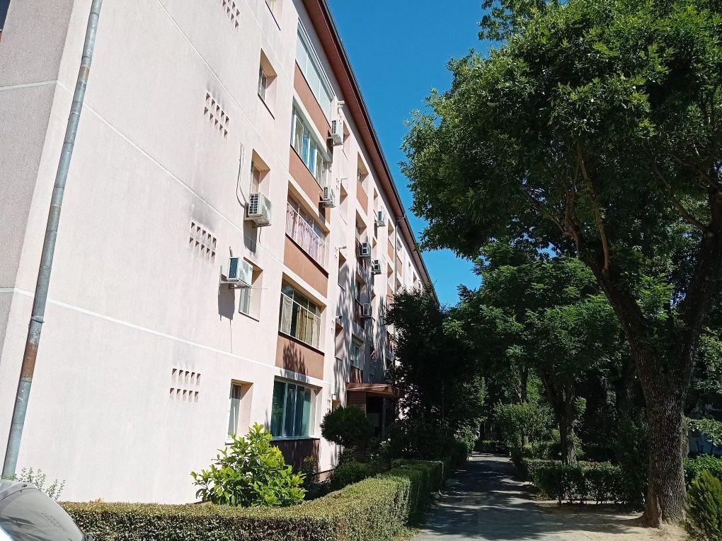 Apartament 3 camere cf 1 dec parter lângă creșă -grădiniță-școală