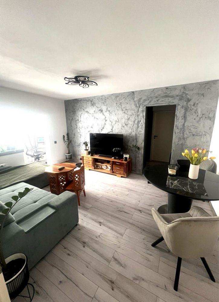 Apartament 3 camere, Soarelui, et2, 2 băi, centrală, mobilat