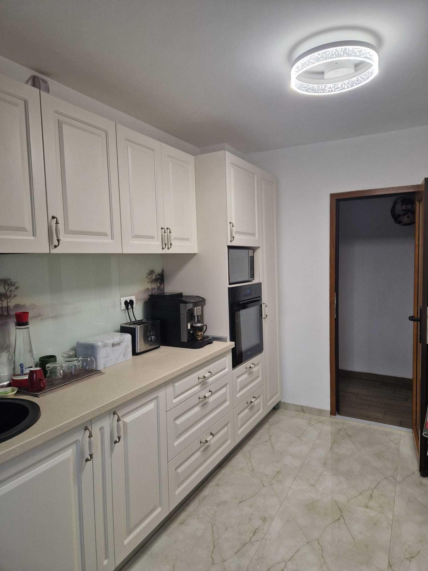 Se vinde apartament mare - imagine 1