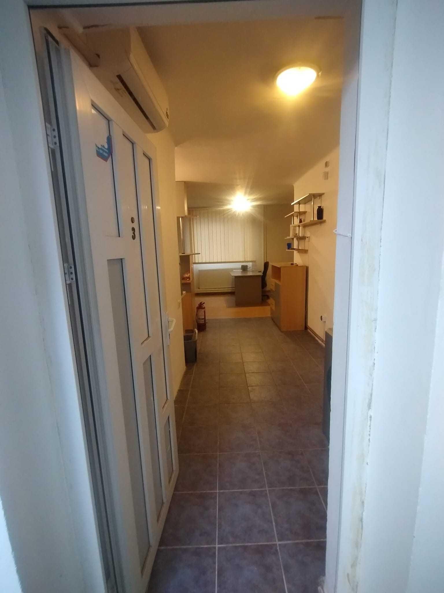 Garsonieră de închiriat de la proprietar 28 mp la 5 minute de centru