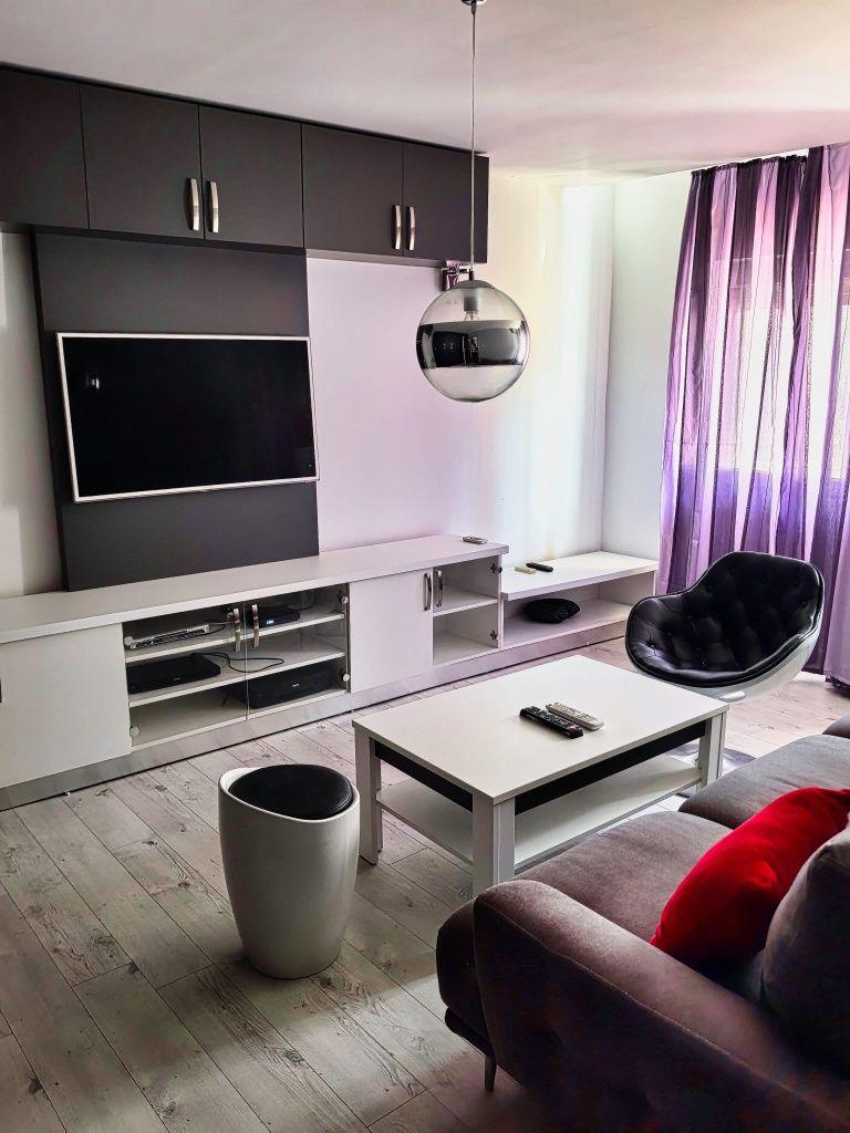 Apartament de inchiriat, 3 cam,3 min de Spitalul Judetean,proprietar