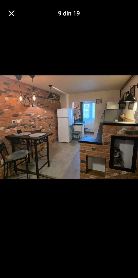 Apartament de închiriat,  2 camere decomandat.