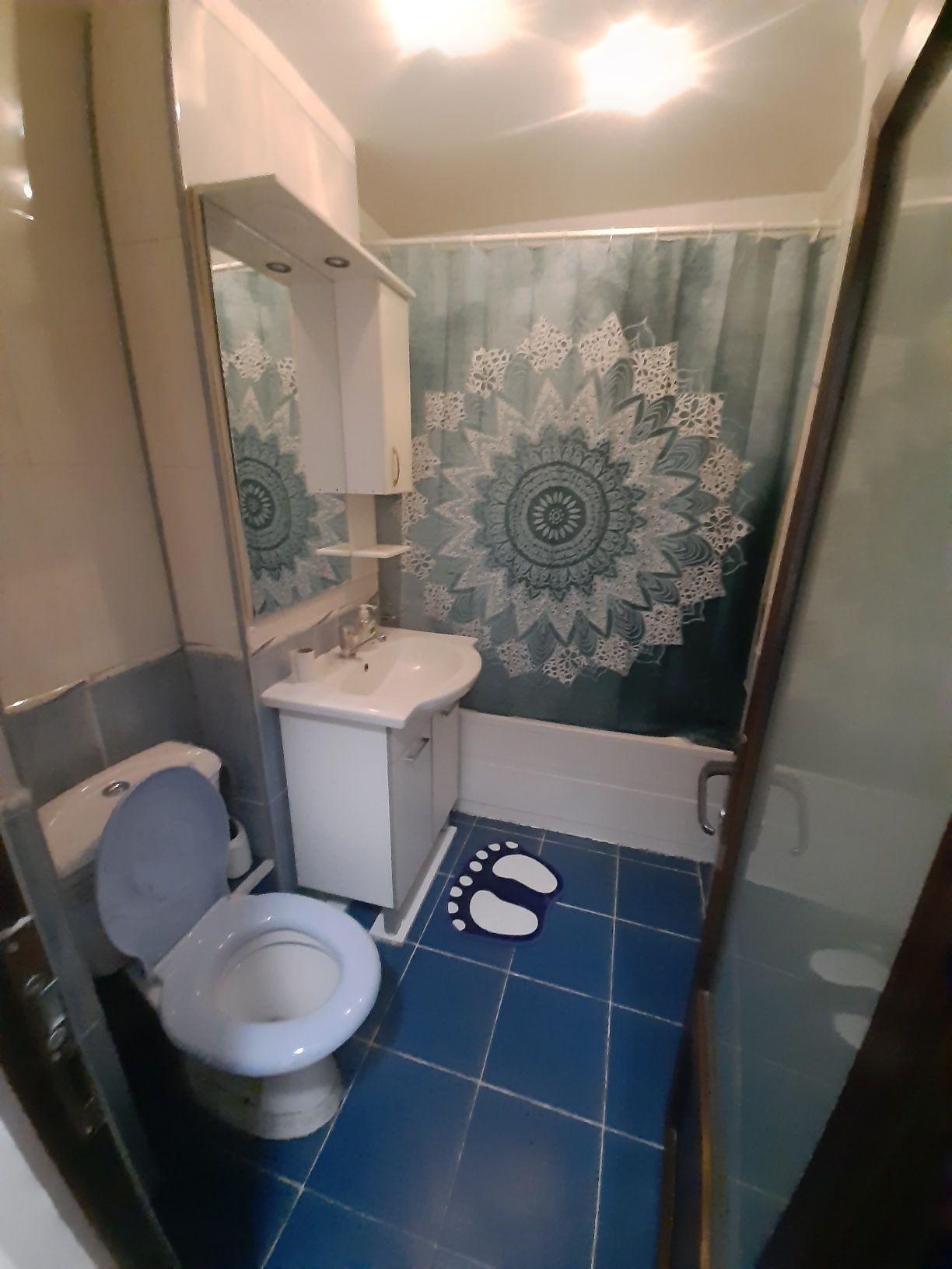 Inchiriez apartament