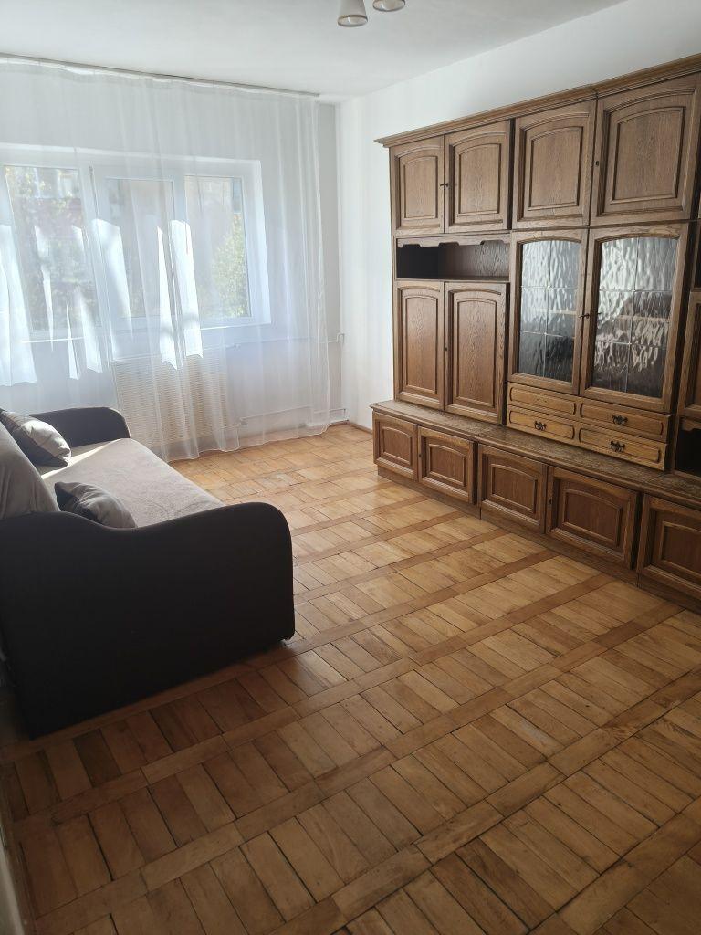 Închiriez apartament 2 camere zona Lipovei