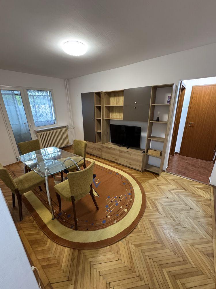 DIRECT PROPRIETAR Inchiriez apartament  Central, cu 3 camere, zona Dacia
