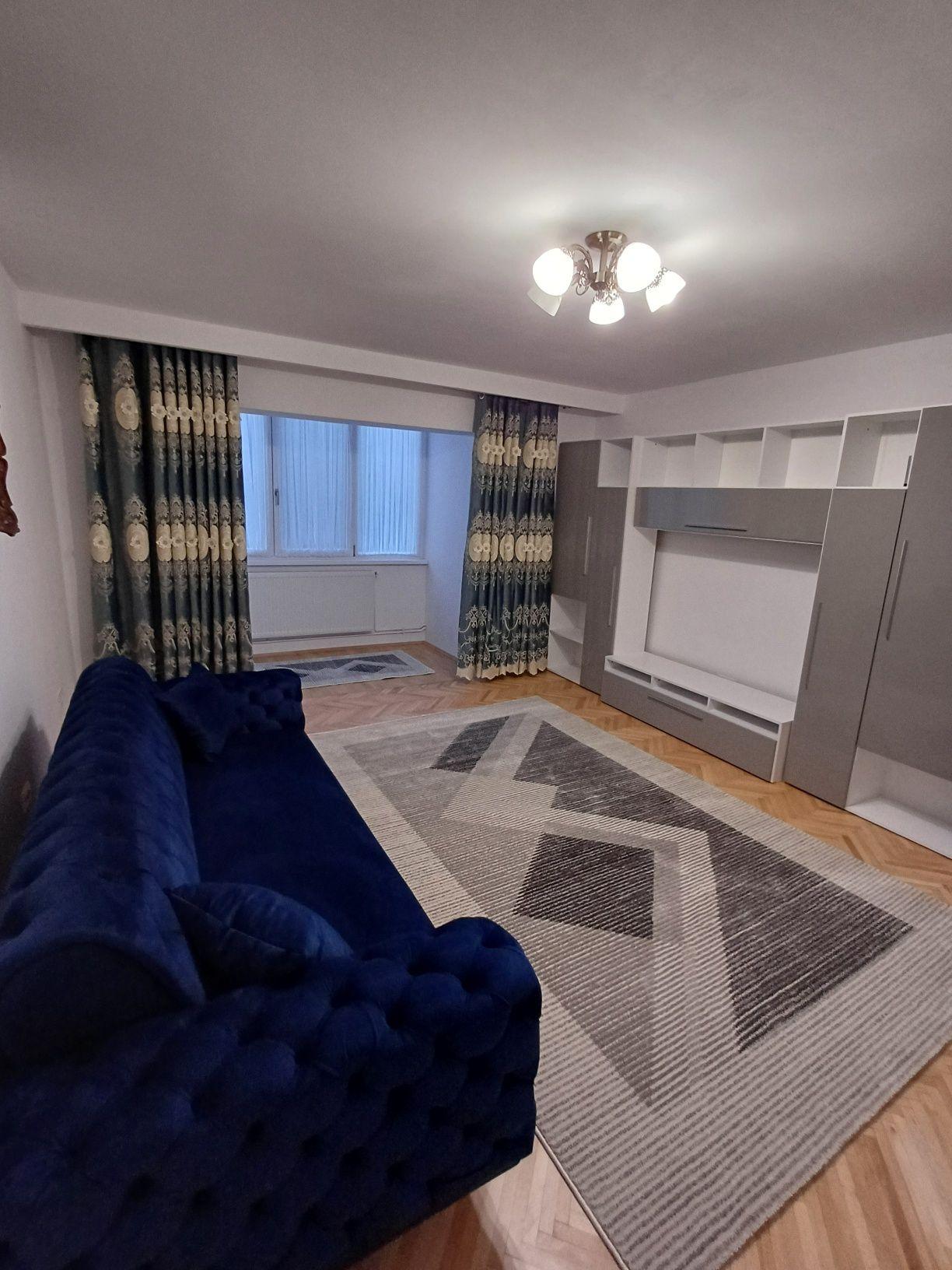 Închiriez apartament 3 camere - imagine 1
