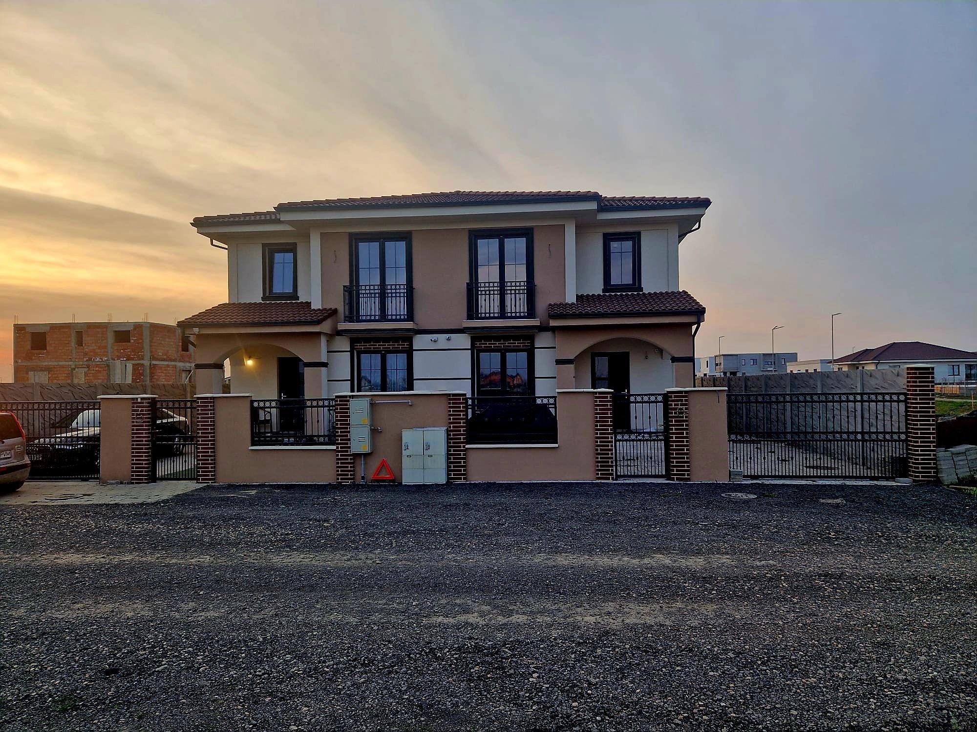 Proprietar  Casa  Moderna Tip Duplex - imagine 1