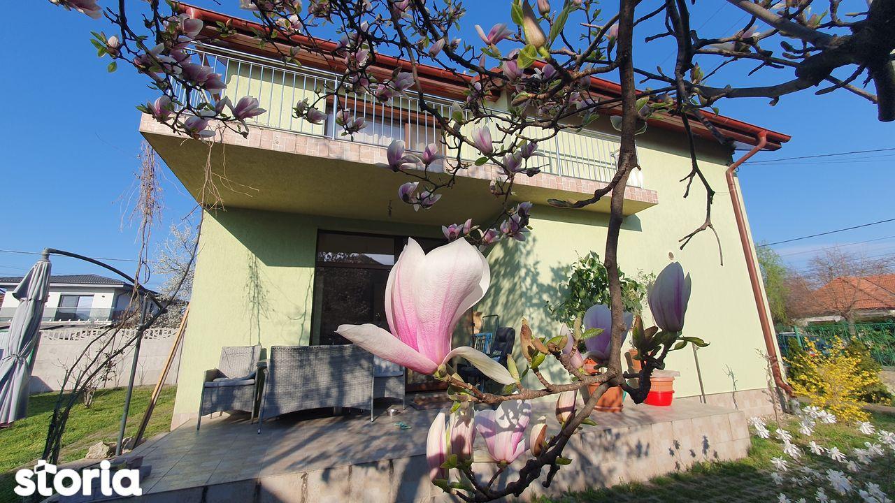 Proprietar vând casă individuală pe colț în zonă liniştită
