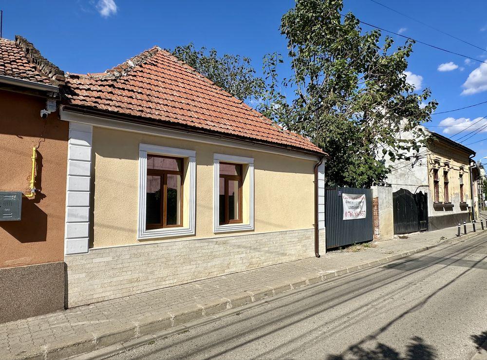 Casa individuala cu curte de inchiriat Complexul Studentesc