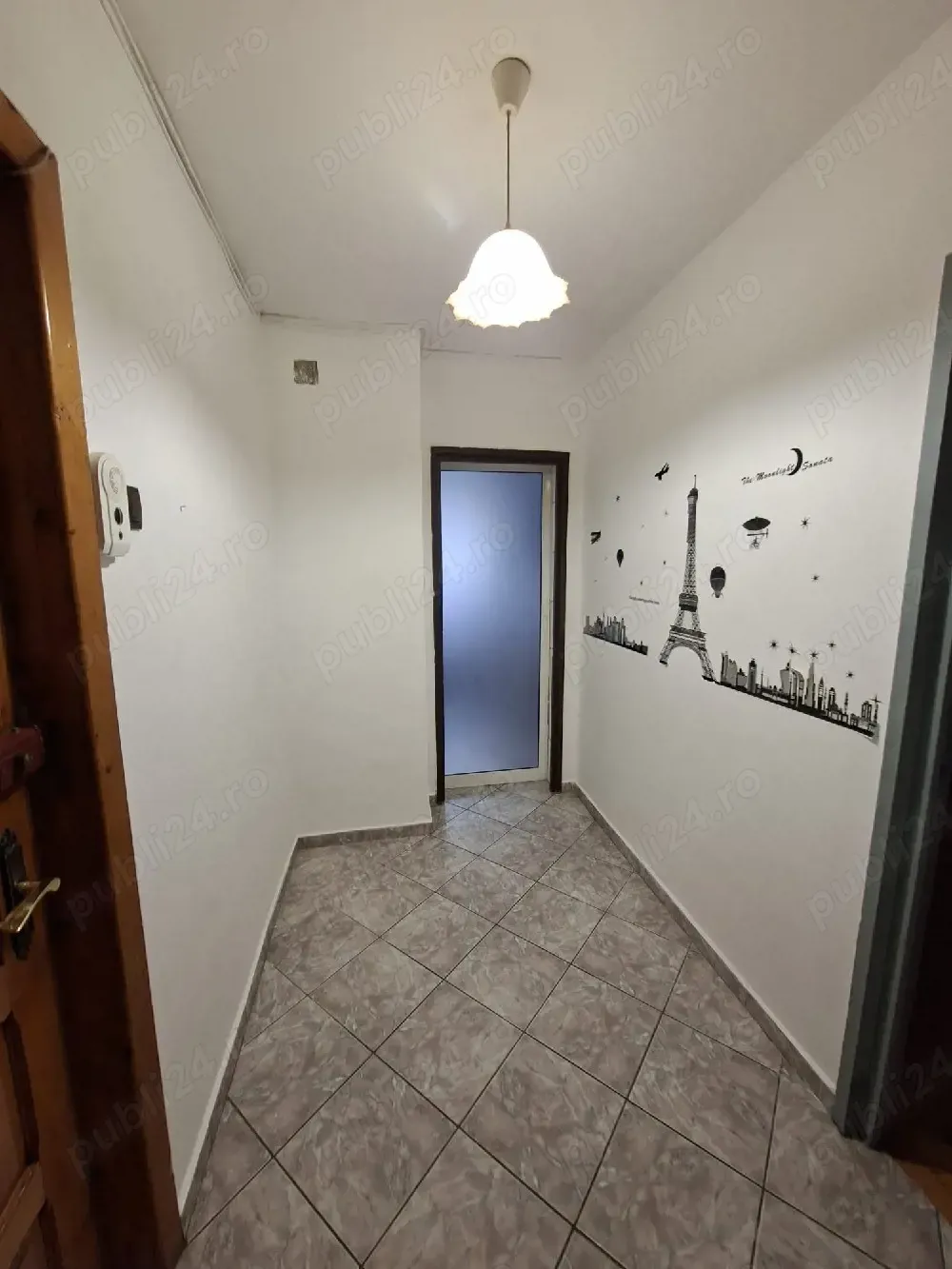 Inchiriez apartament Tatarasi