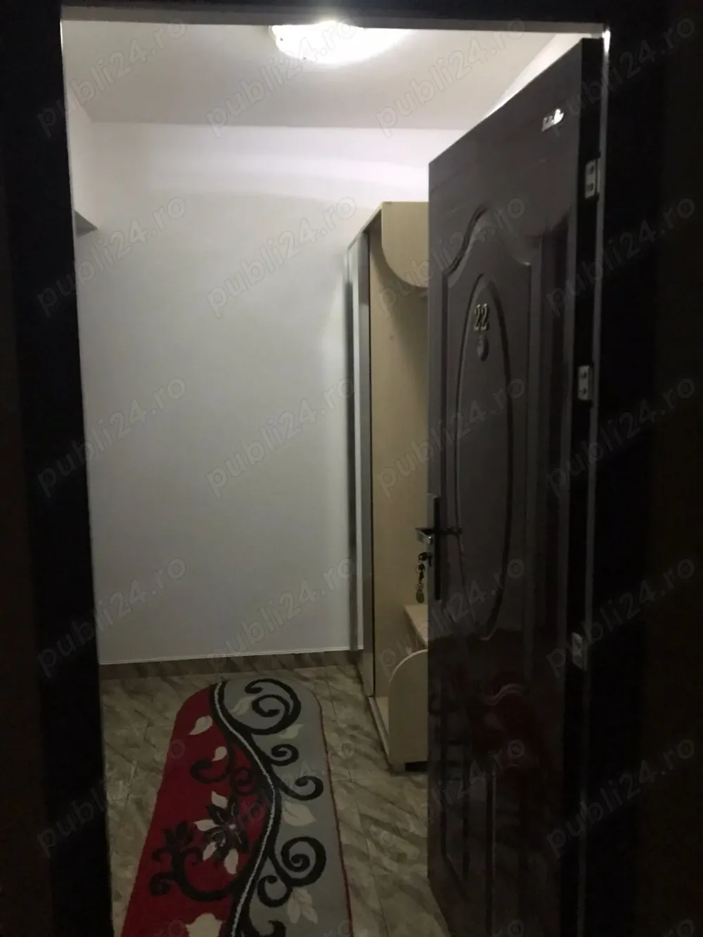 Inchiriez apartament zona Nicolina