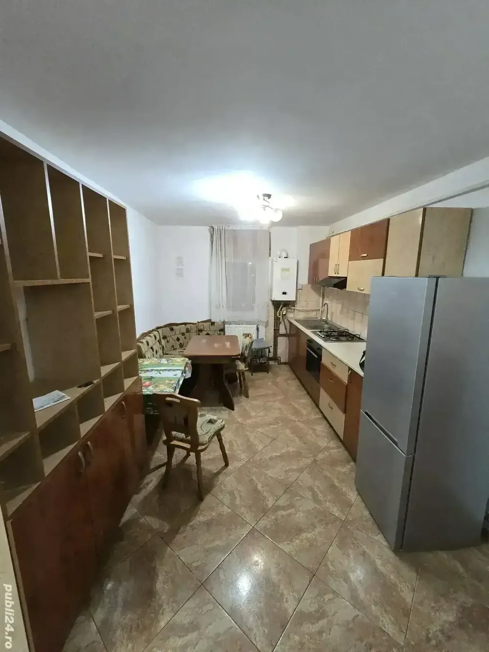 Închiriez apartament zona Selgros C.U.G. - imagine 1