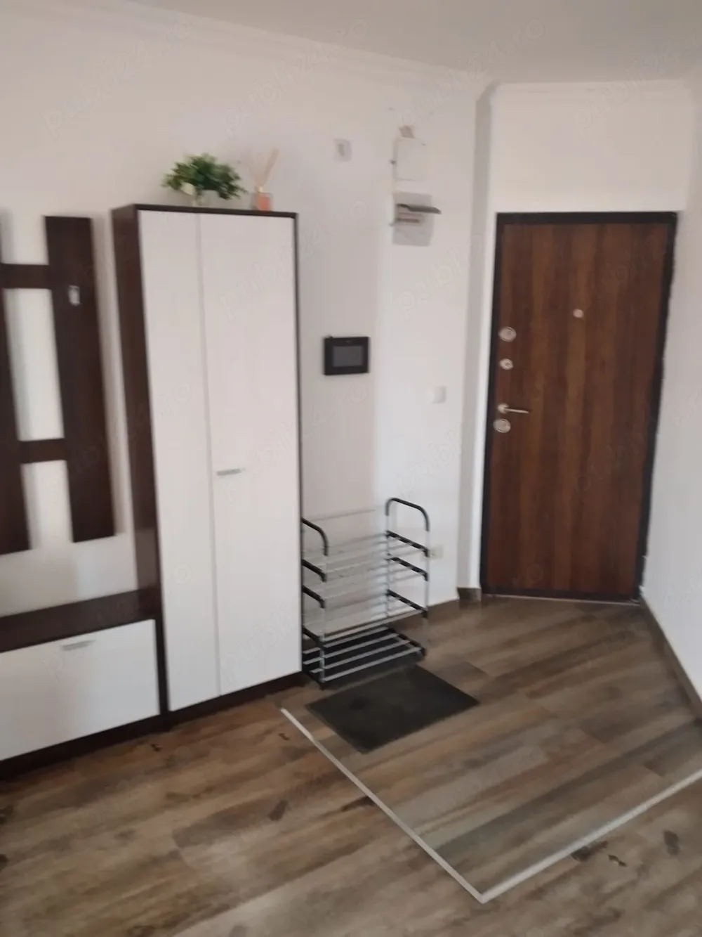 Inchiriez apartament 3 camere - imagine 1