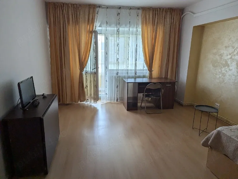 Inchiriez ap 3 cam Nicolina -CUG