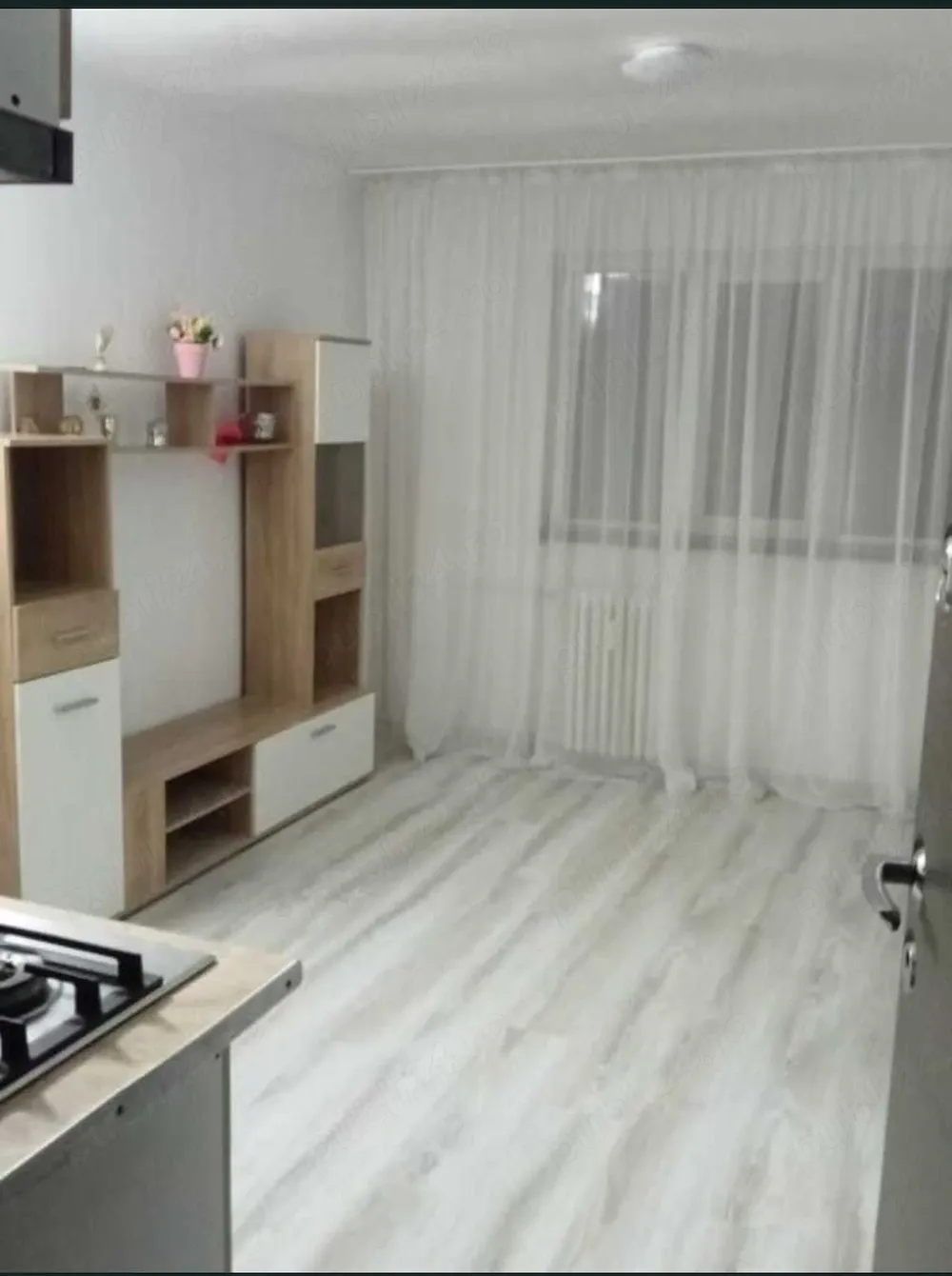 Persoana fizica vand garsoniera zona granit