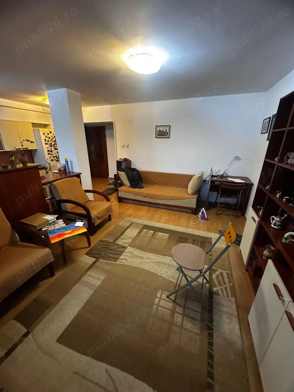 Ap 2 cam, Galata semafor , et 4 pod , PF , Decomandat, CT, AC, 10500  , neg