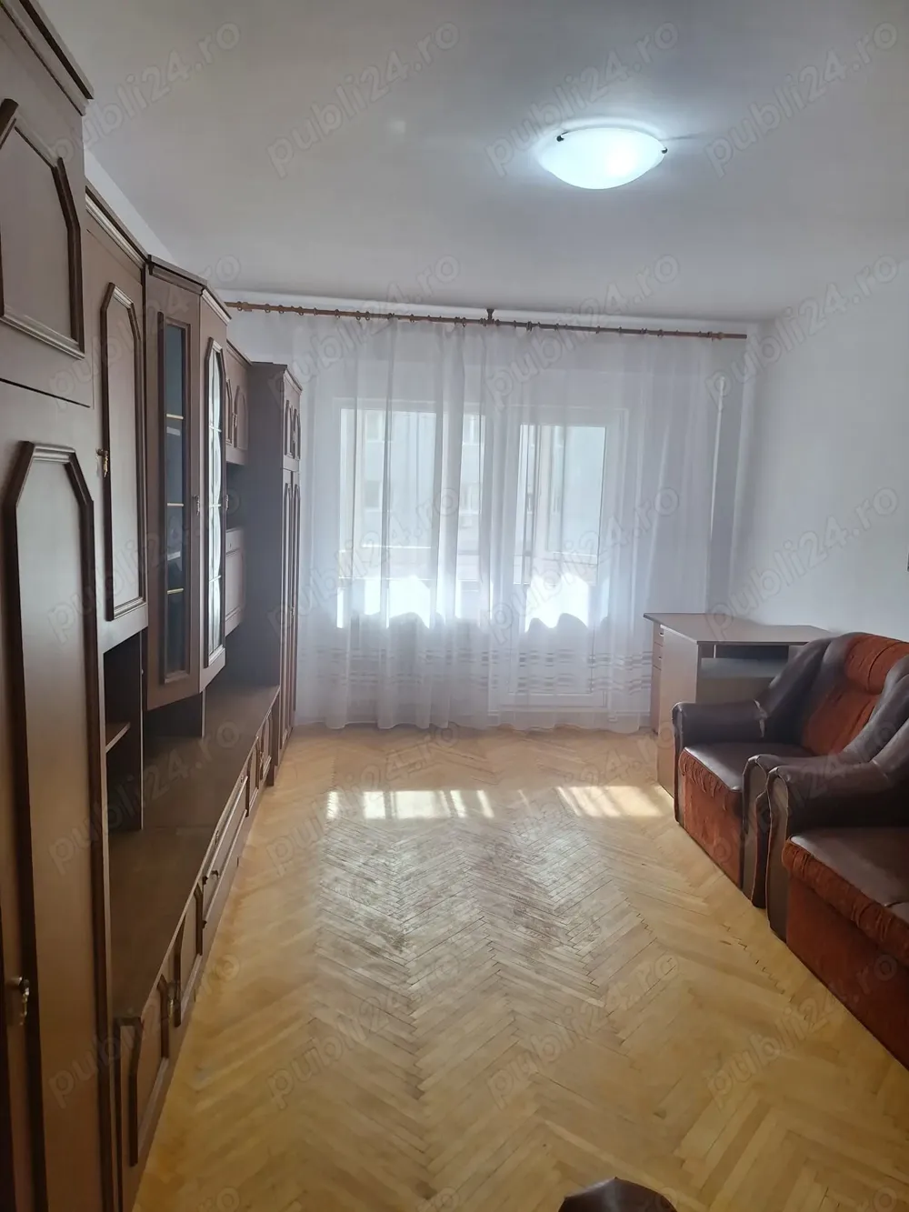 Apartament cu 3 camere Iasi zona Mircea cel Batran