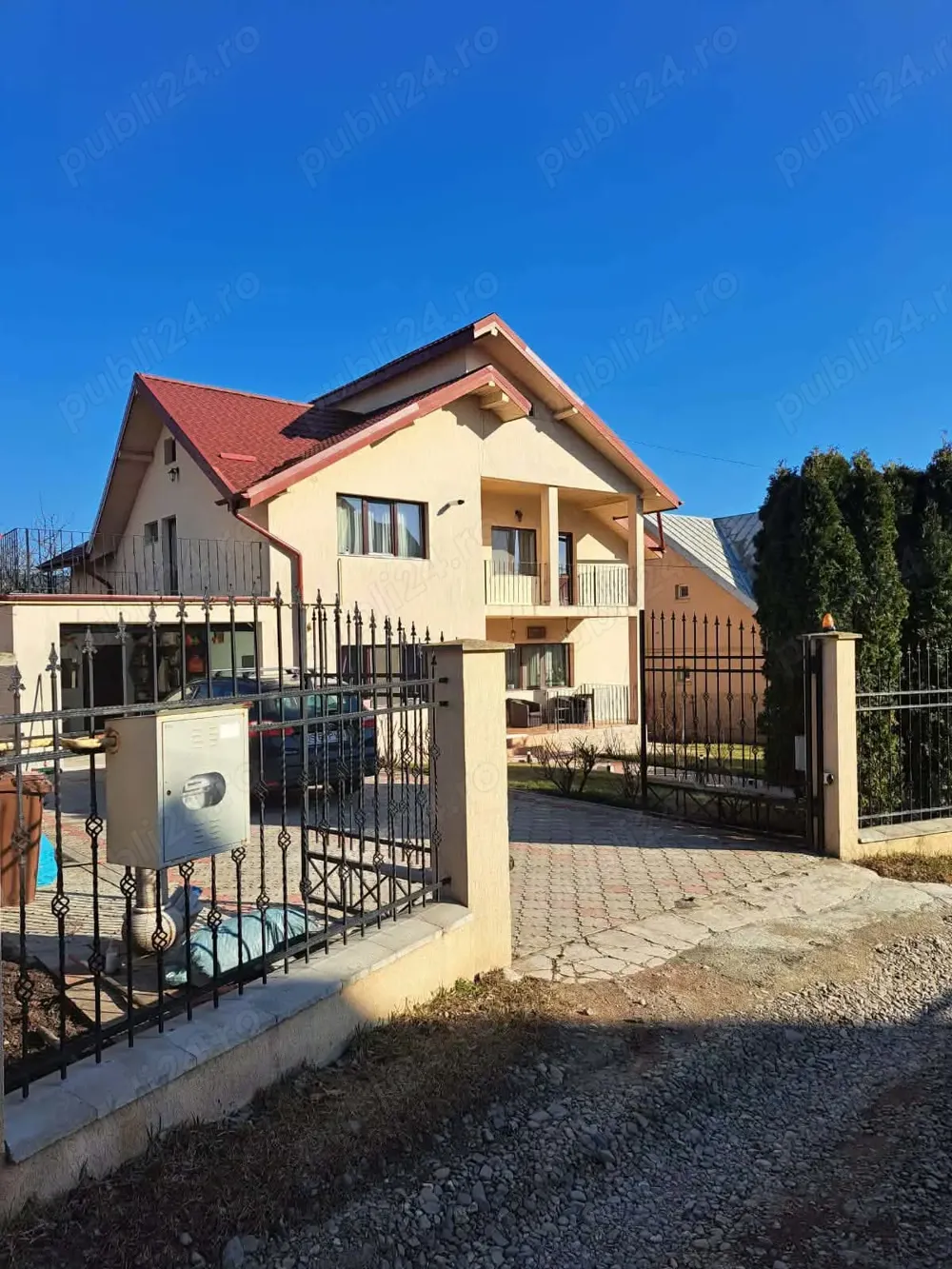 vand casa an valea lupuli an iasi 1000m2 cu tot si util 240 m 2 se vine cu tot ce este anauntru