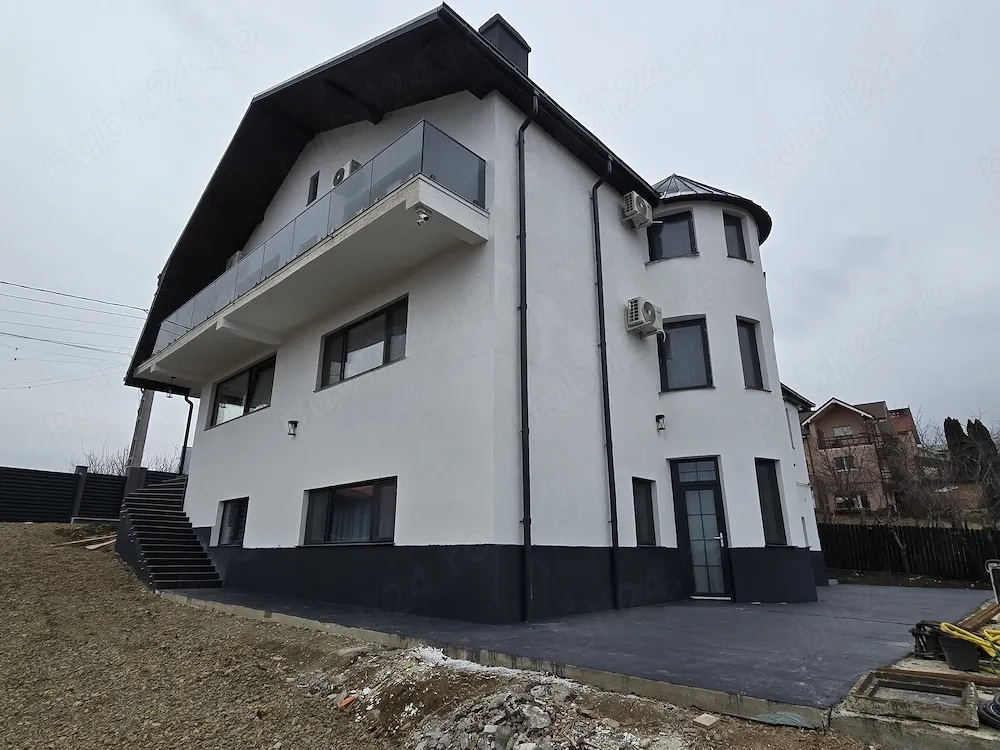 Vila   405 mp utili, teren 1500 mp   zona Viticultori