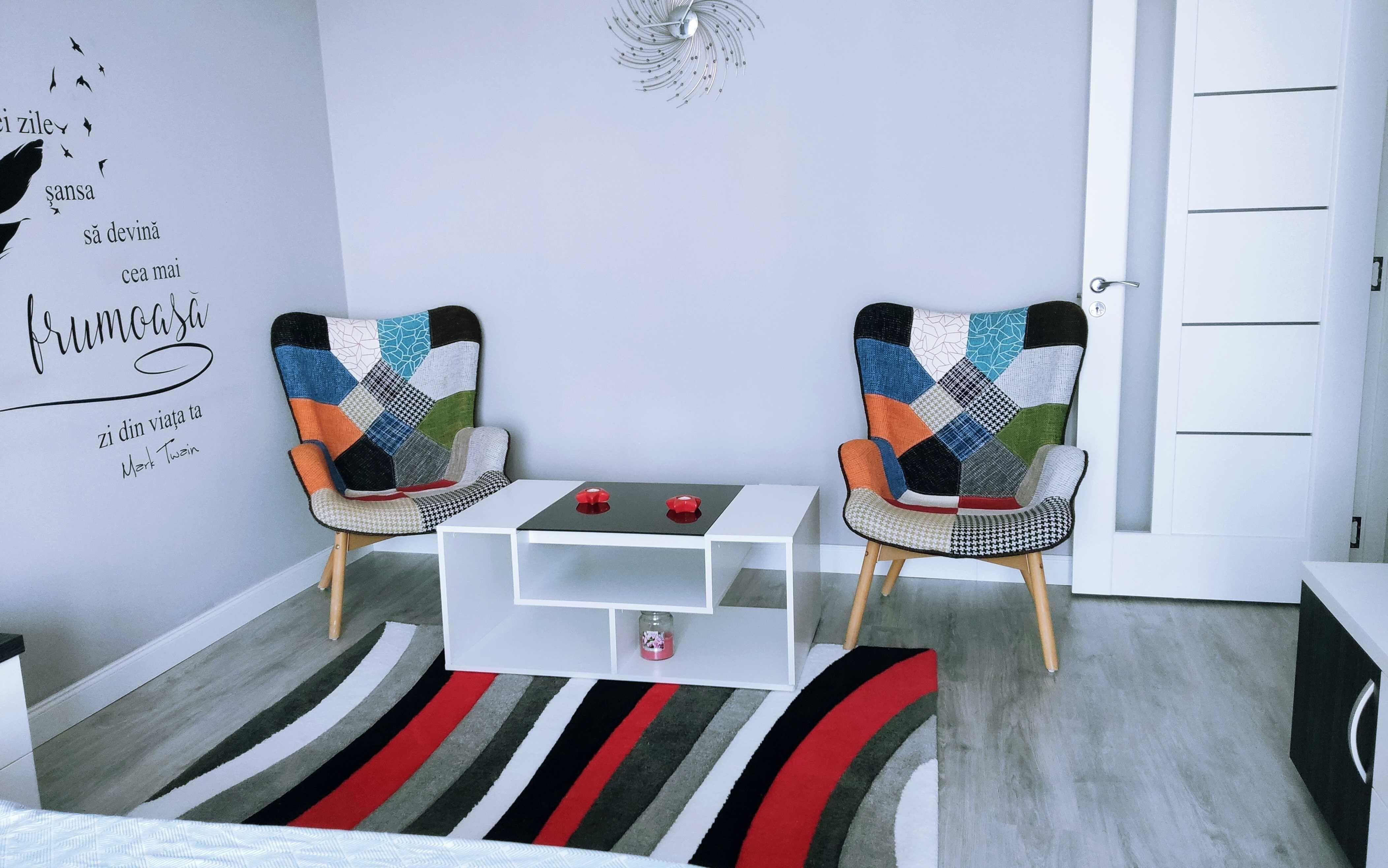 Închiriez apartament - imagine 1