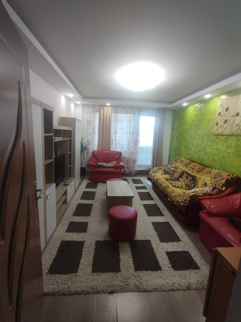 Închiriez apartament cu 3 camere în Tudor zona Fortuna