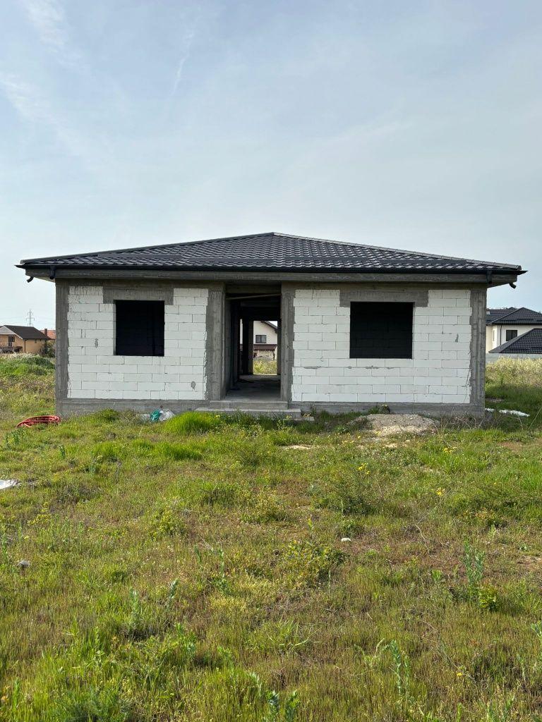 Casa la rosu Plaiul Vulcanesti zona Lăpuș Craiova cu placa