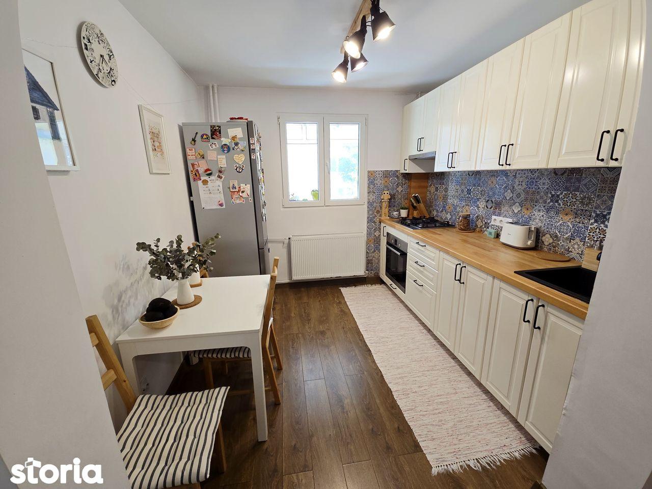 3 camere decomandat, 2 bai, renovat 2020-Teiul Doamnei, zona linistita