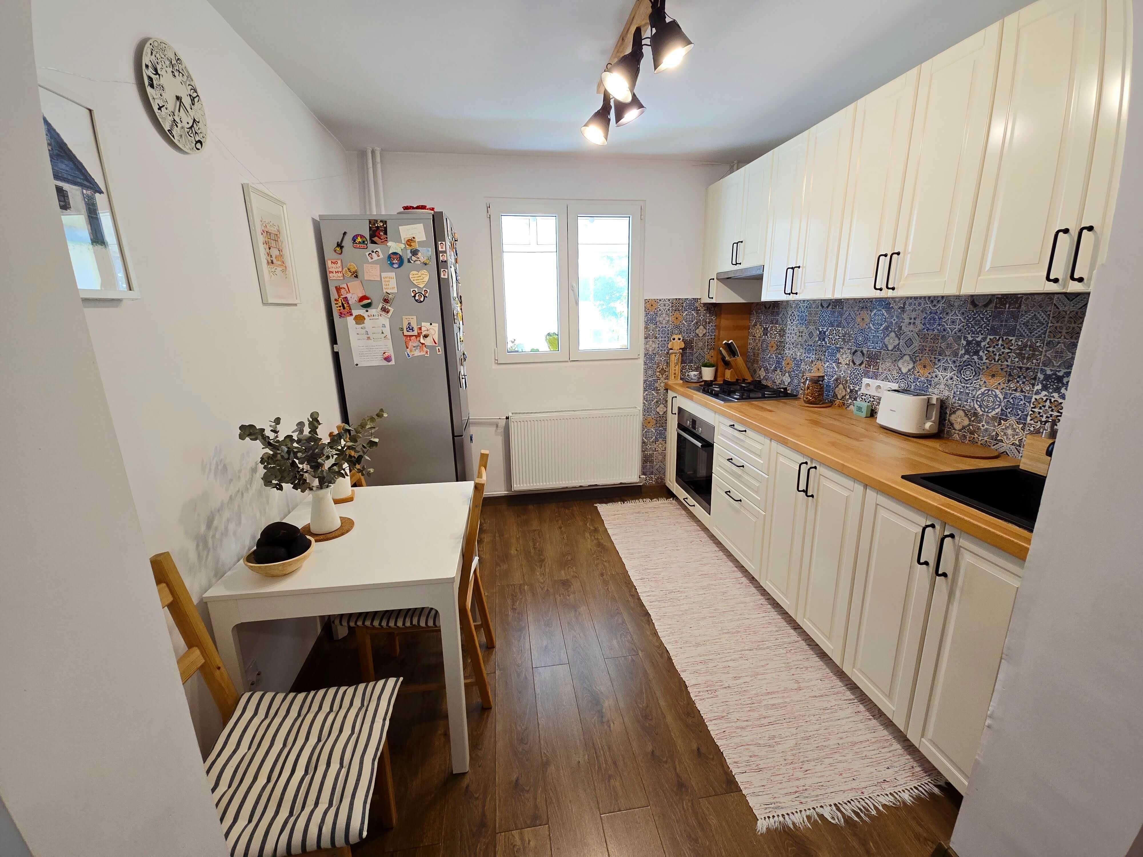 3 camere decomandat, 2 bai, renovat 2020 – Teiul Doamnei, zona linistita