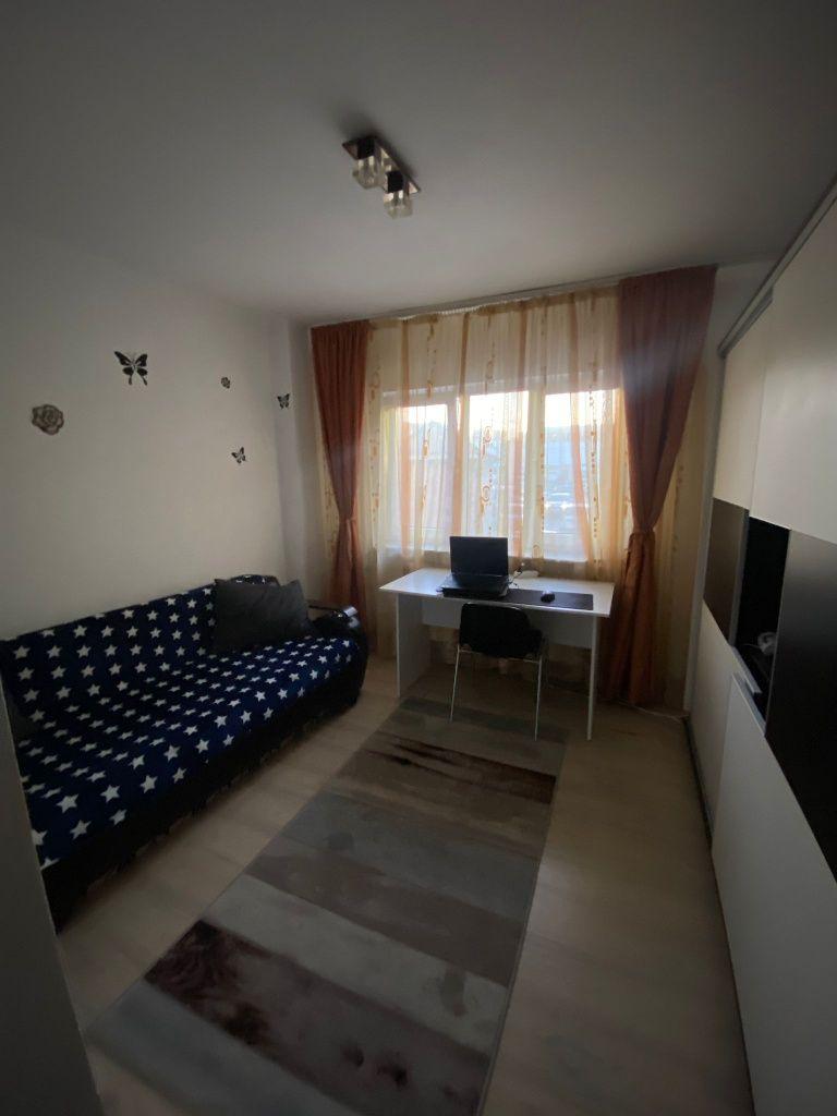 Închiriez garsonieră