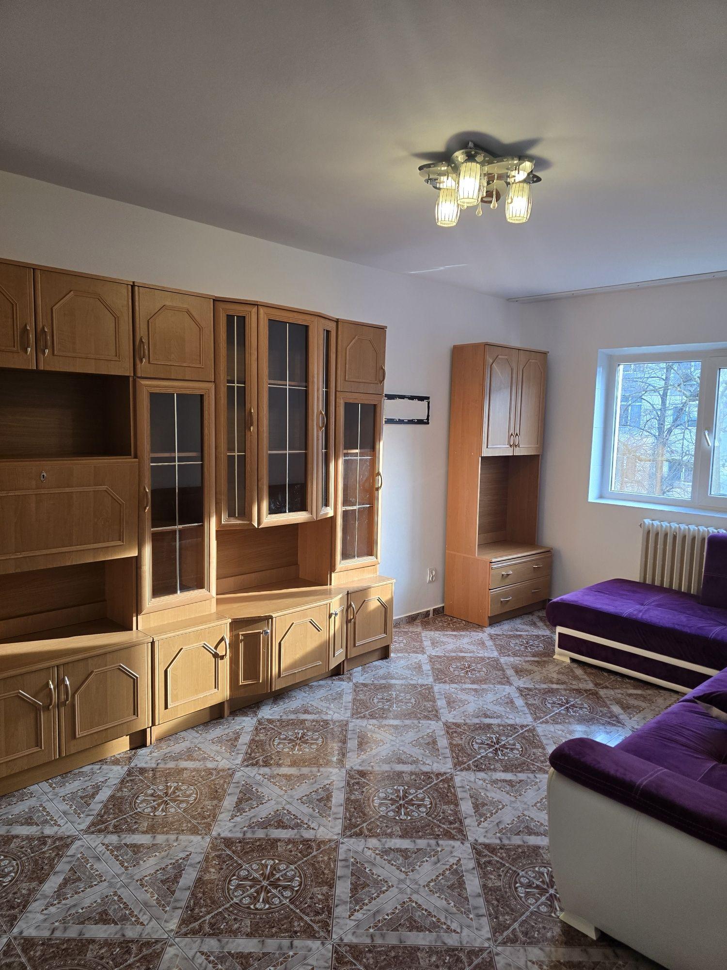 3 camere decomandat, Nicolina 1, Etaj intermediar