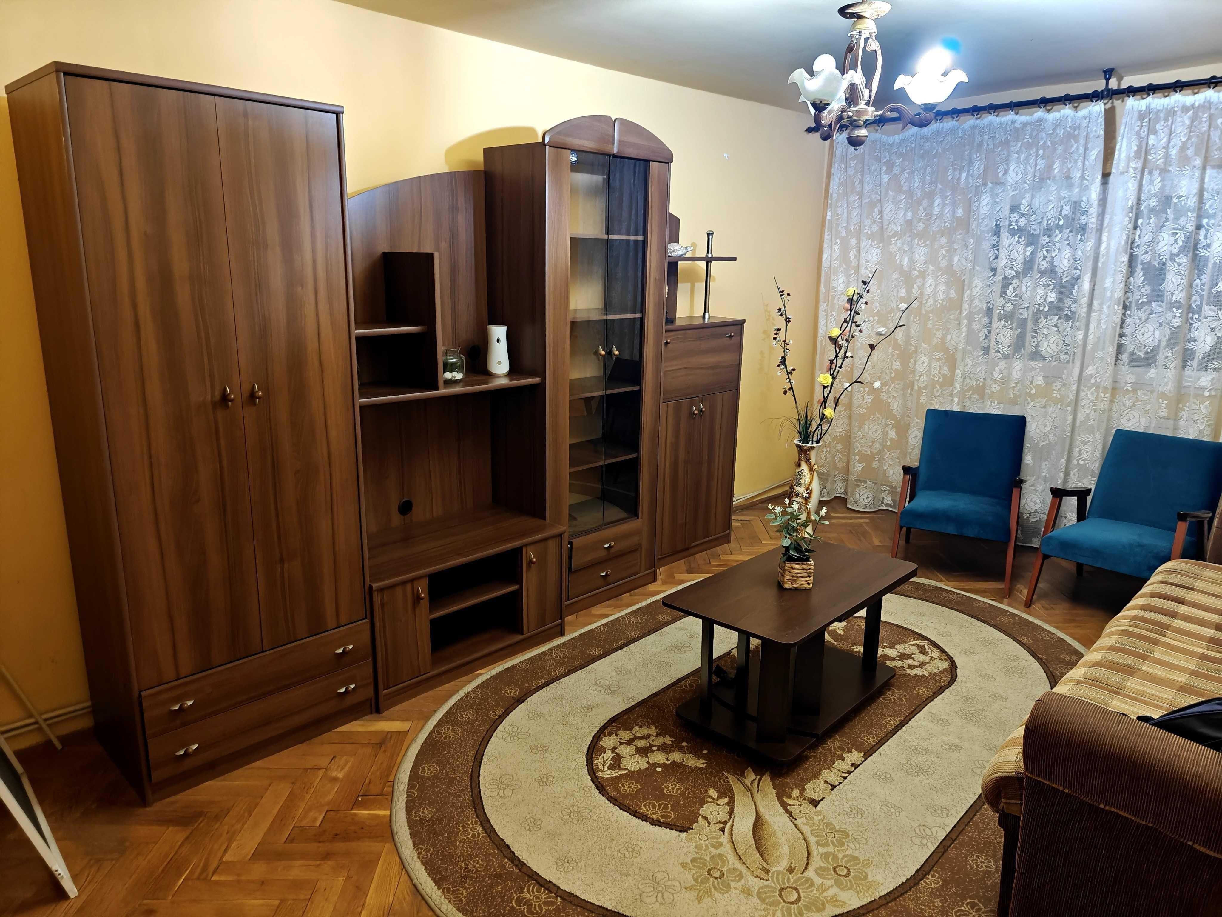 300 Euro, cu Centrala Proprie Zona Soarelui-Sudului lângă Pizzeria Talia