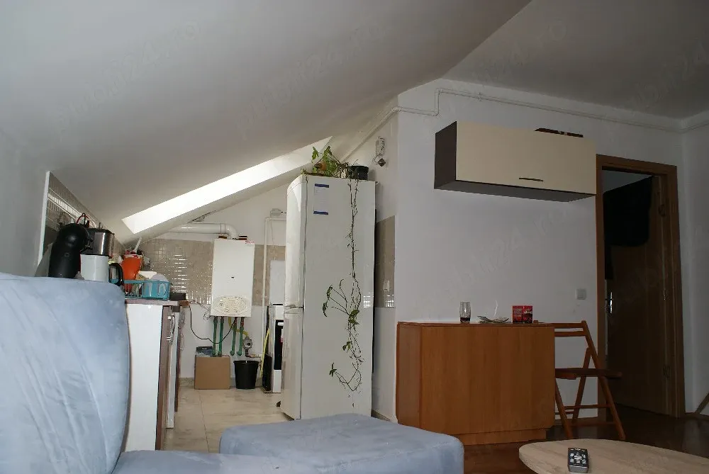 vând apartament cu doua camere 56mp