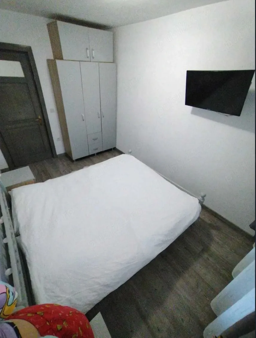 Apartament de 2 camere, de inchiriat, cu parcare, in Floresti