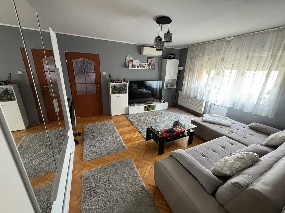 Apartament 3 camere tip C cu  beci - zona Rogerius
