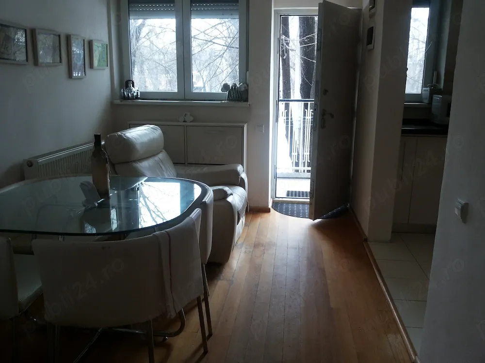 inchiriez garsoniera dubla cocheta Ploiesti -,bulevard , gara de sud 350E - imagine 1