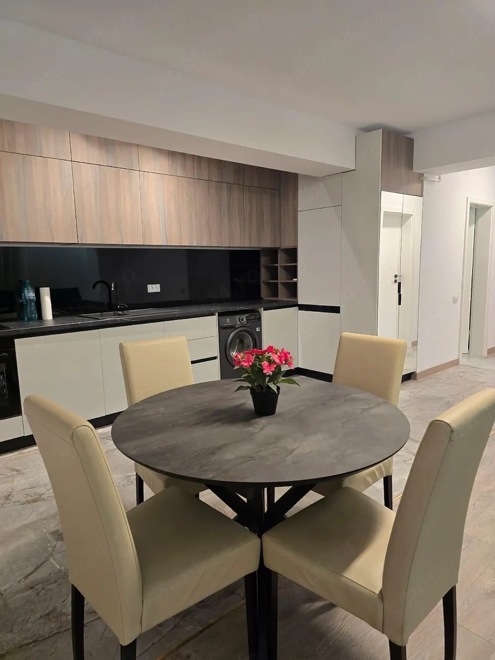 Direct proprietar, apartament in Foreasca de inchiriat, doua camere- prima inchiriere Lux