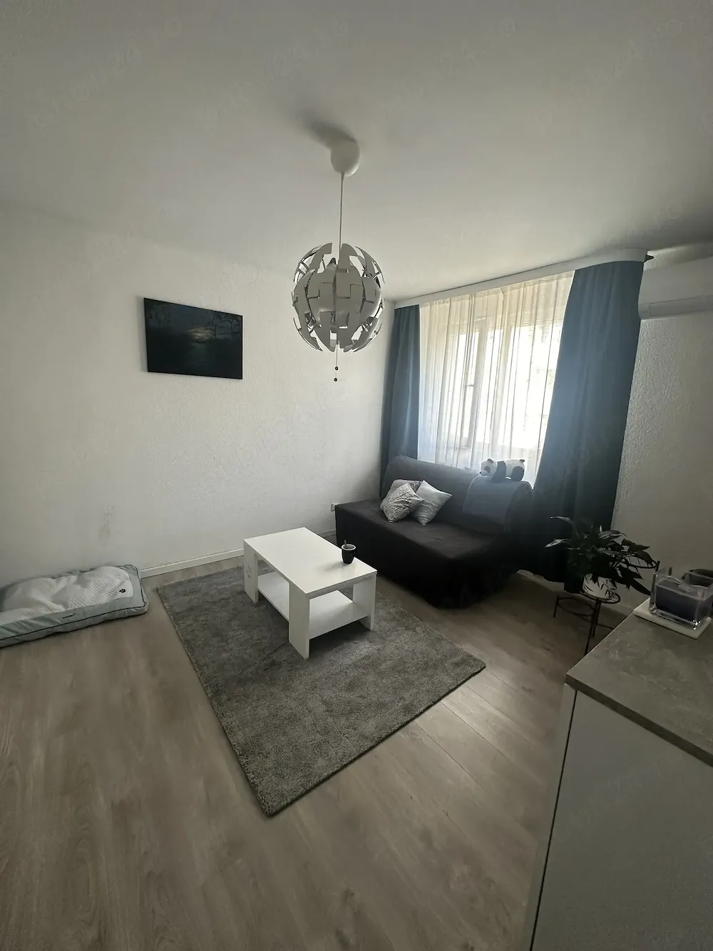 Particular vând garsonieră, nu colaborez cu agenții.