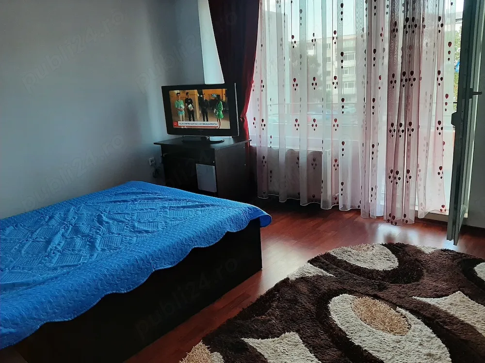 Inchiriez pe termen lung garsoniera mobilata si utilata