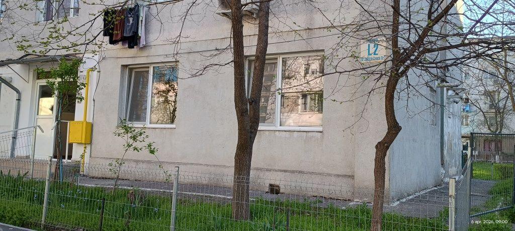 Vând Ap 2 cam de micro 19