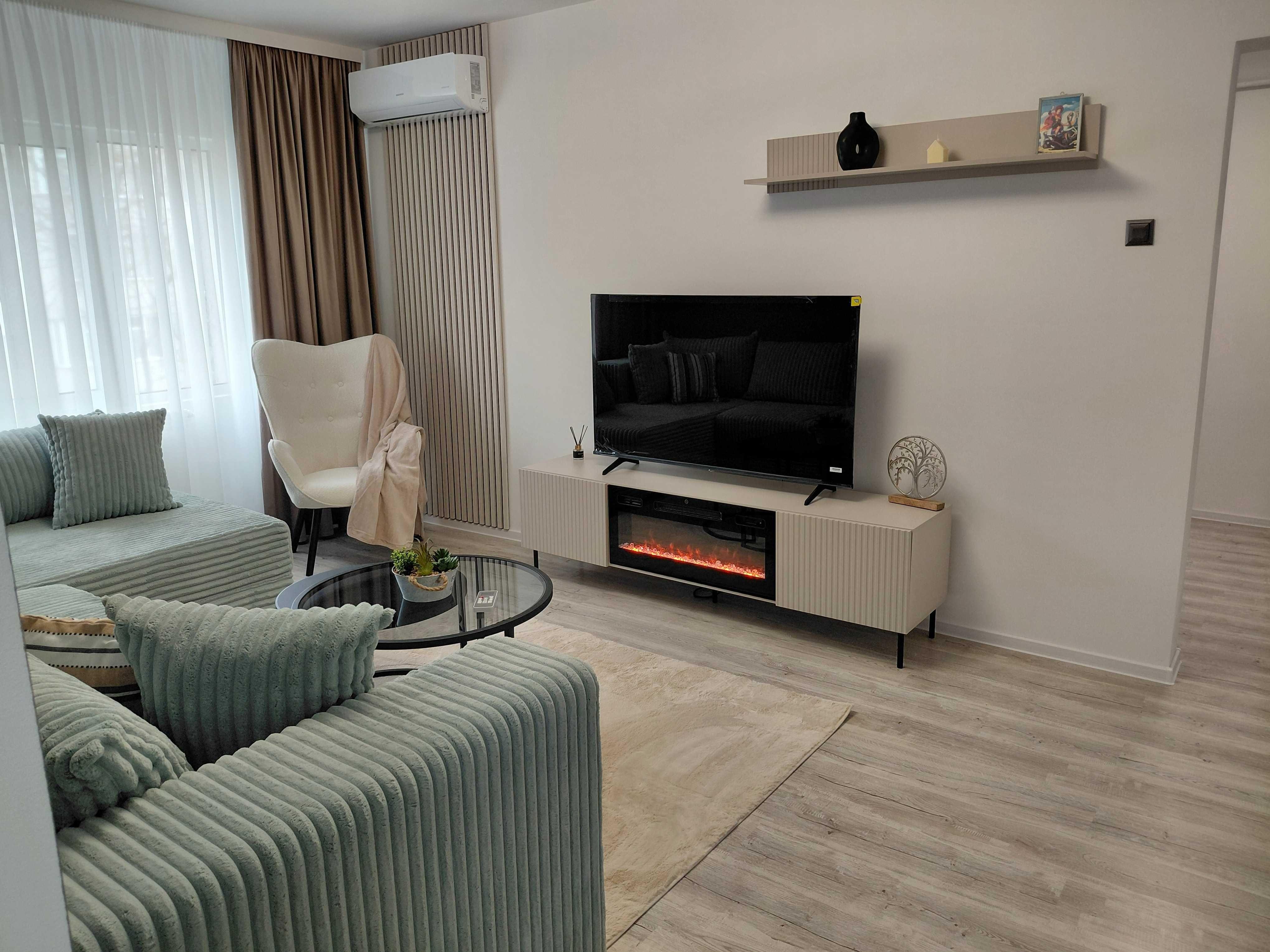 De vanzare apartament 3 camere Micro 16,et 2