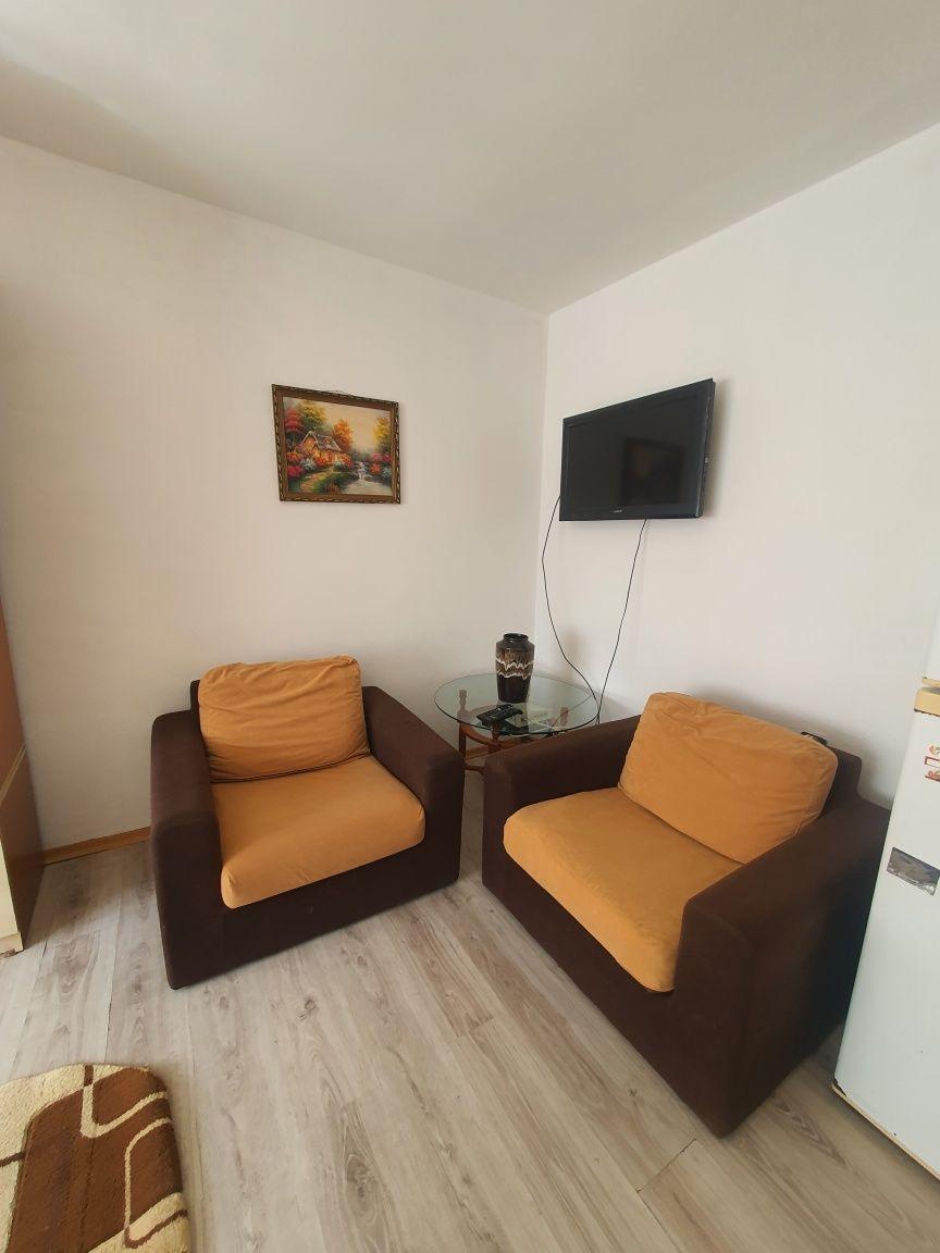 Inchiriez garsoniera